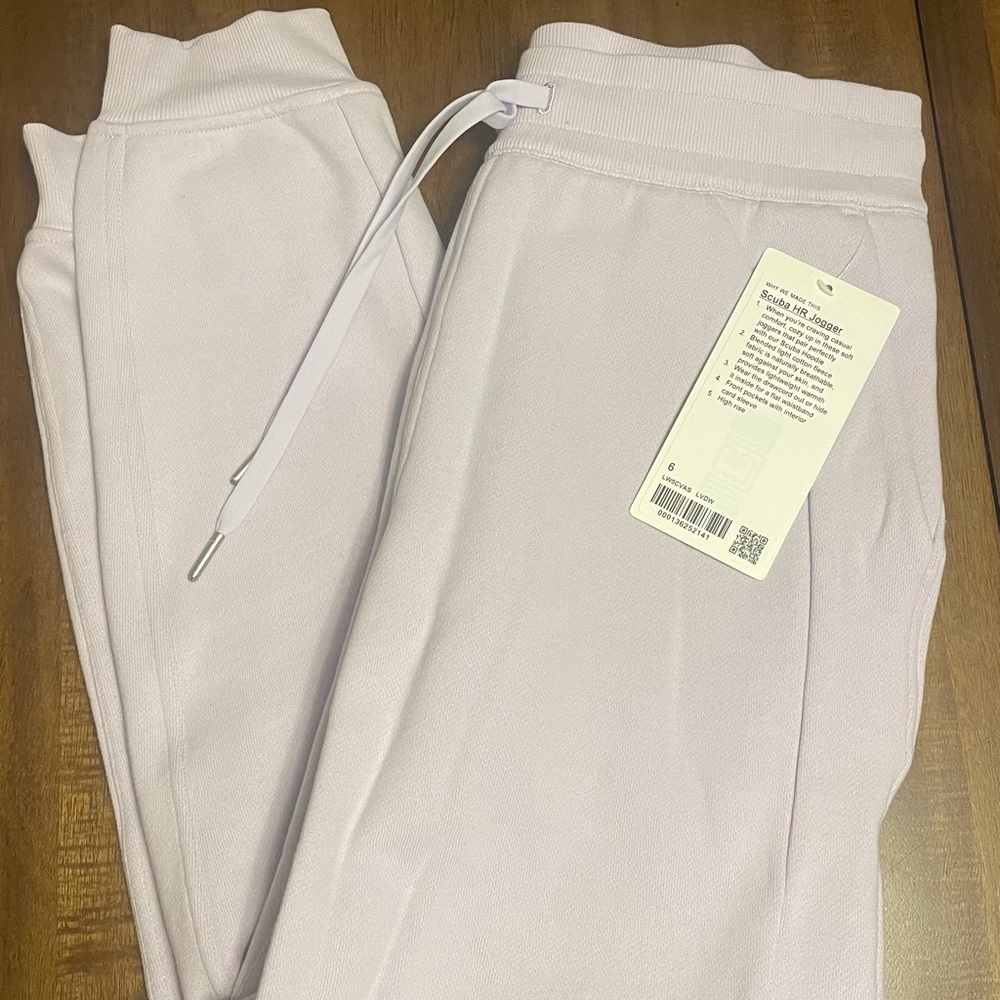 •NEW• Lululemon • Scuba High Rise Jogger •